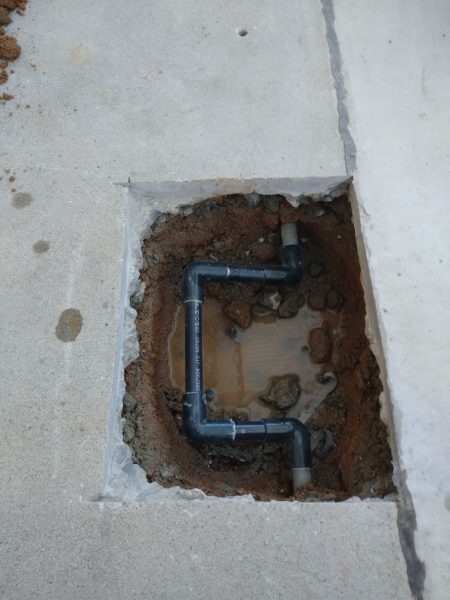 丸亀市内　漏水箇所をコンクリート下でピンポイント特定