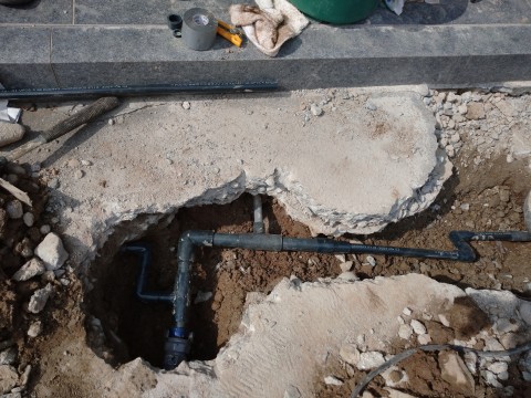 高松市内で井戸水配管の漏水調査サムネイル