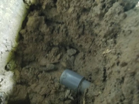 高松市内で毎分１００ｃｃの漏水箇所をトイレの床下で発見！！サムネイル