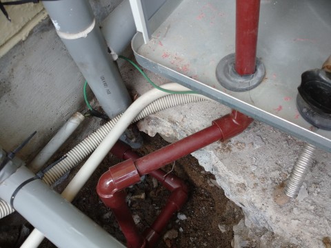 善通寺市内で給湯配管の漏水修理サムネイル
