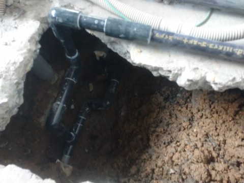 三豊市内で漏水箇所をコンクリート下でピンポイント特定！！サムネイル
